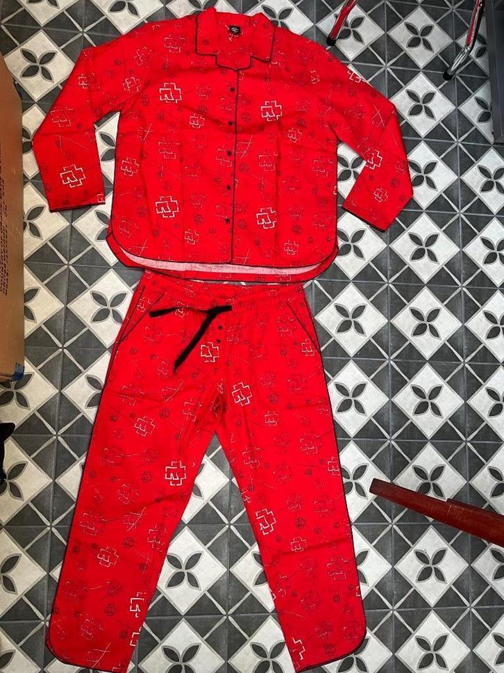 Dames pyjama   "Eins FÜR Dich" Maat XL, Verzamelen, Muziek, Artiesten en Beroemdheden, Nieuw, Kleding, Ophalen of Verzenden
