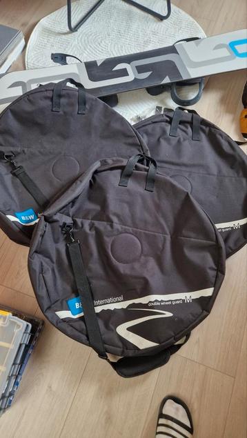 3x B&M Wieltas voor wielset, maat M, schijfrem vriendelijk beschikbaar voor biedingen