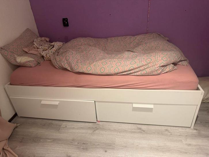 IKEA Malm 1-persoons bed, Huis en Inrichting, Slaapkamer | Bedden, Gebruikt, Eenpersoons, 90 cm, 200 cm, Hout, Wit, Ophalen of Verzenden