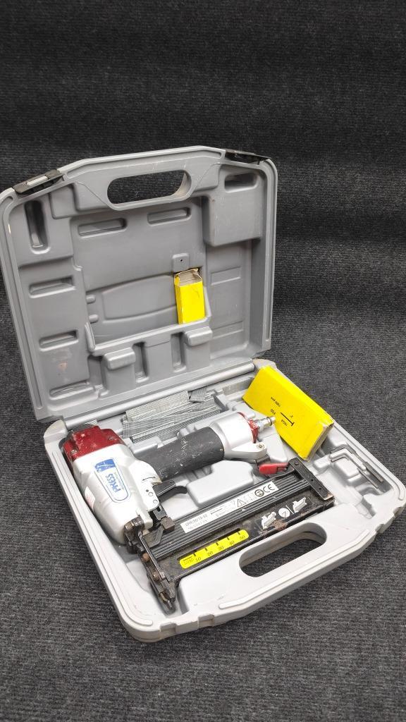 Combi Tacker op lucht, Doe-het-zelf en Verbouw, Gereedschap | Overige machines, Gebruikt, Ophalen of Verzenden