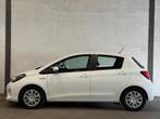 Toyota Yaris 1.5 Hybrid Aut|Clima|Bluetooth|Dealer Onderhoud, Gebruikt, Zwart, 4 cilinders, Wit