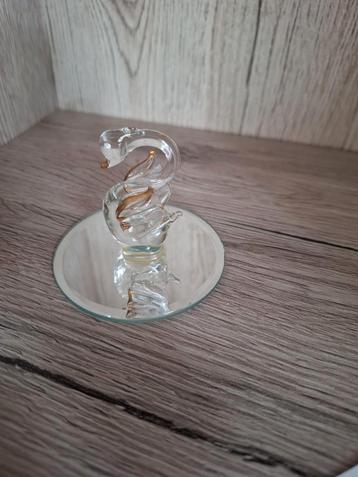 Glazen Zwaan Ornament beschikbaar voor biedingen