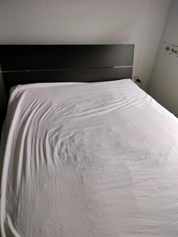 BED + MATRAS (IKEA TRYSIL + HAFSLO 140x200 cm)