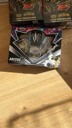 Arceus v figure box, Ophalen of Verzenden, Zo goed als nieuw