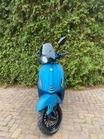 Custom Vespa sprint - Akra - 80cc - malossi - geel kenteken, Ophalen, Maximaal 45 km/u, Vespa S, Zo goed als nieuw