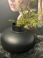 Mooie metalen pot vaas zgan groot, Overige materialen, Overige kleuren, Ophalen of Verzenden, Zo goed als nieuw