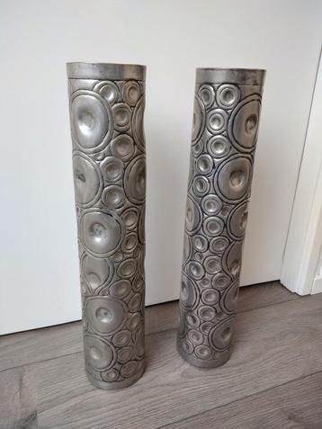 2 Grote vintage vazen verzilverd beschikbaar voor biedingen