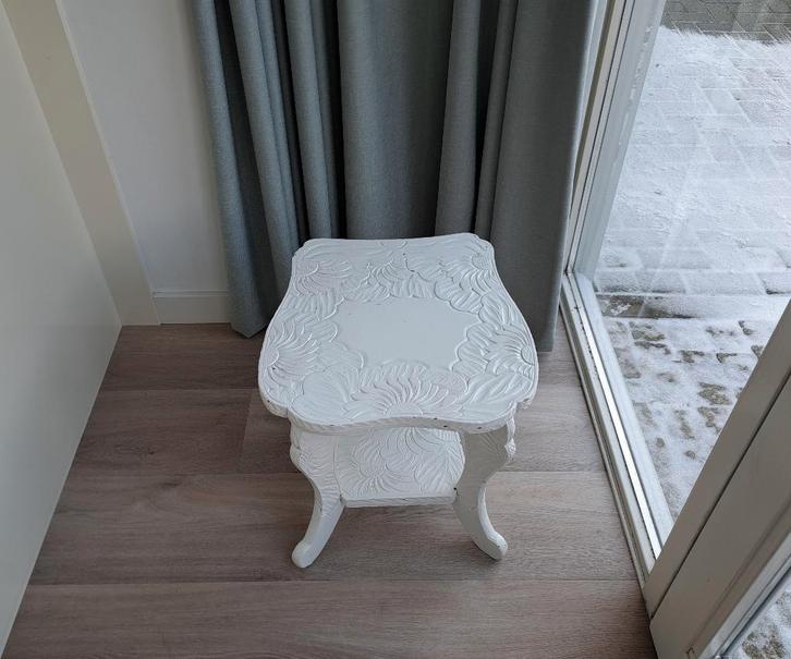 brocante bijzettafeltje bloementafeltje, Huis en Inrichting, Tafels | Bijzettafels, Gebruikt, Overige vormen, 45 tot 60 cm, Minder dan 55 cm