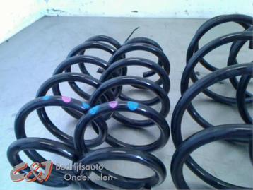 Schroefveer achter van een Toyota Auris beschikbaar voor biedingen