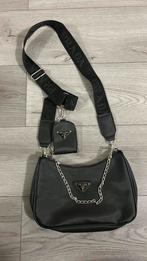 Prada zwarte schoudertas, Ophalen of Verzenden, Zo goed als nieuw, Zwart