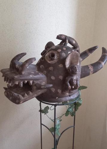 West Afrikaans firespitter masker te koop €550 beschikbaar voor biedingen
