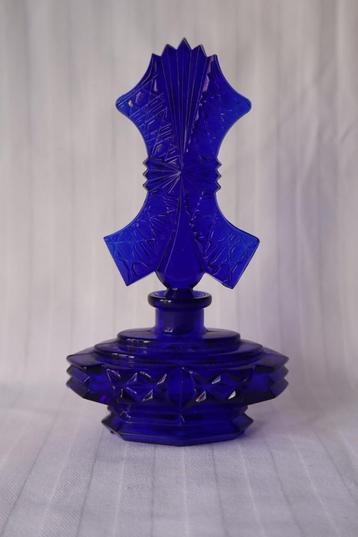 Vintage Czech Republic cobalt blauw parfumflesje  beschikbaar voor biedingen
