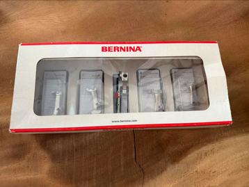 Bernina naaivoeten set beschikbaar voor biedingen