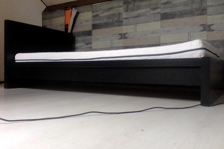 eenpersoonsbed zwart Ikea, Huis en Inrichting, Slaapkamer | Bedden, Gebruikt, Eenpersoons, 100 cm, 200 cm, Hout, Zwart, Ophalen