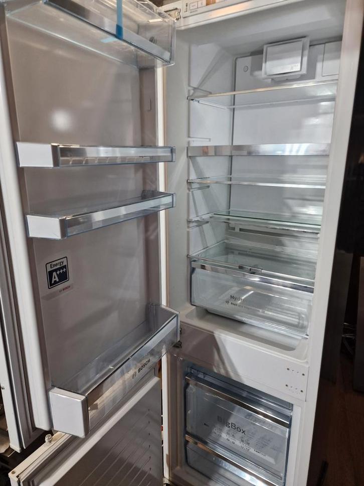 BOSCH INBOUW KOELKAST MET VRIEZER Energy Label A+++, Witgoed en Apparatuur, Koelkasten en IJskasten, Zo goed als nieuw, Met aparte vriezer