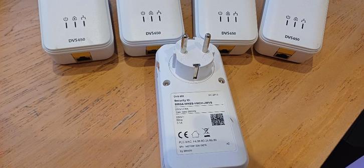 Devolo draadloze verbindgset DVS650 5x, Computers en Software, Powerlines, Zo goed als nieuw, Ophalen of Verzenden