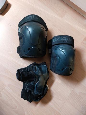 Bescherm set v skeelers skateboard etc beschikbaar voor biedingen