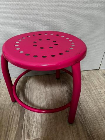 Leuk krukje voor kinderkamer beschikbaar voor biedingen