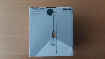 nieuwe wandlamp hout met zwart snoer beschikbaar voor biedingen