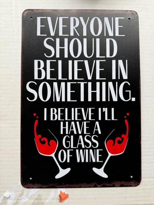 Tekstbord - I believe I'll have a glass of wine 30 bij 20, Huis en Inrichting, Woonaccessoires | Tekstborden en Spreuken, Zo goed als nieuw