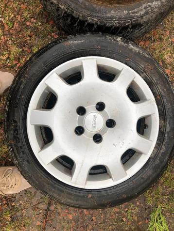 Saab velgen 16” met wieldoppen  beschikbaar voor biedingen