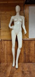 Etalage pop, Ophalen, Zo goed als nieuw, Pop