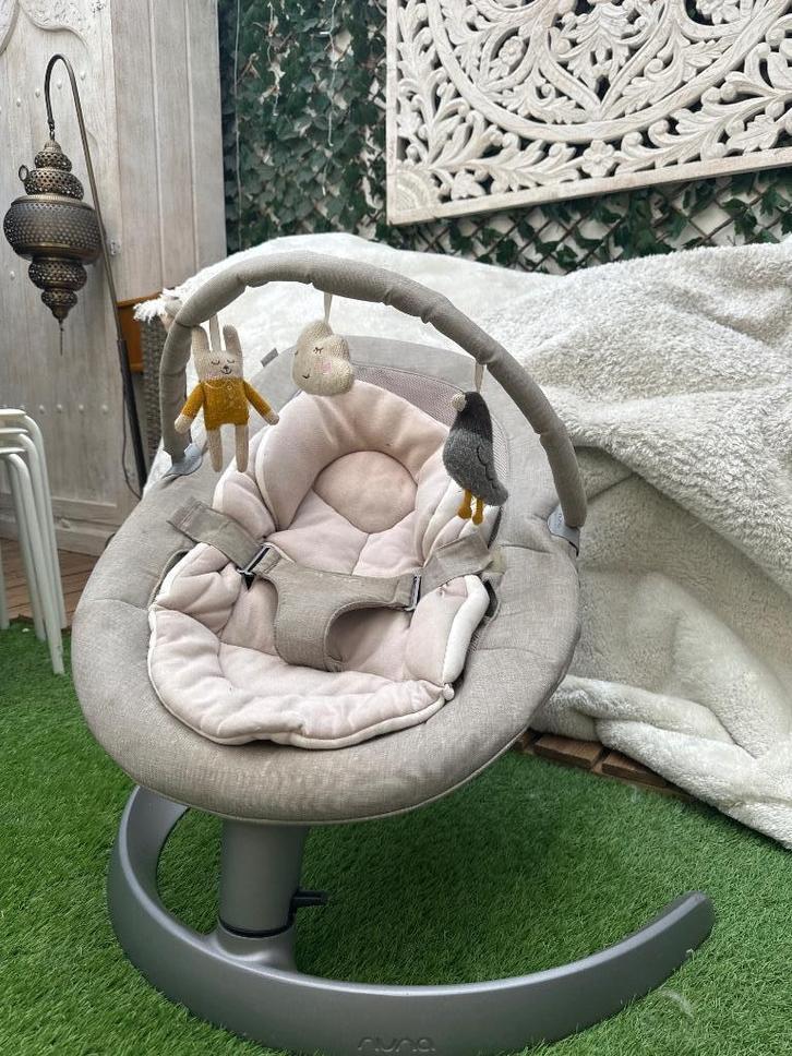 Nuna leaf grow wipstoel schommelstoel met speelboog Biscotti, Kinderen en Baby's, Wipstoeltjes, Gebruikt, Wipstoel, Overige merken