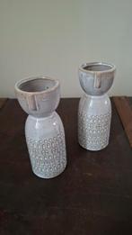 2  Bloomingville vaasjes, Overige kleuren, Aardewerk of Porselein, Ophalen of Verzenden, Zo goed als nieuw