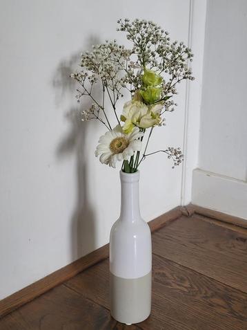 18 vaasjes wit groen aardewerk, leuk voor bruiloft beschikbaar voor biedingen