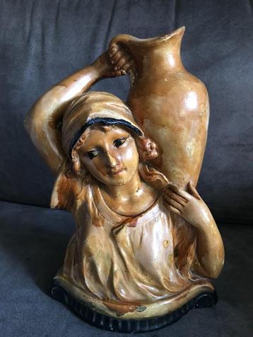 Antiek Beeld G. Van Vaerenbergh de Waterdraagster beschikbaar voor biedingen