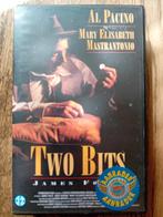 Two Bits VHS - Al Pacino - Ex-Rental, Vanaf 12 jaar, Ophalen of Verzenden, Gebruikt, Drama