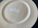 Wedgwood traditional plain taartbord  diameter 31.1, Huis en Inrichting, Keuken | Servies, Ophalen of Verzenden, Wedgwood, Aardewerk