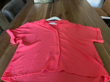 Een mooie blouse en bij passende broek  beschikbaar voor biedingen