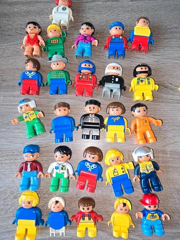 Duplo Poppetjes Set - Kindje, Papa, Mama, Agent beschikbaar voor biedingen