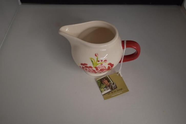 Melkkannetje Jet C'est la Vie servies, Huis en Inrichting, Keuken | Servies, Nieuw, Overige typen, Overige stijlen, Overige materialen