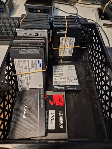 Diverse merken 120/128GB SSD 2,5" Sata beschikbaar voor biedingen