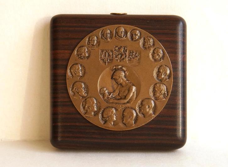 Wienecke press papier geboorte Beatrix Rotterdamsche Lloyd, Postzegels en Munten, Penningen en Medailles, Brons, Nederland, Ophalen of Verzenden