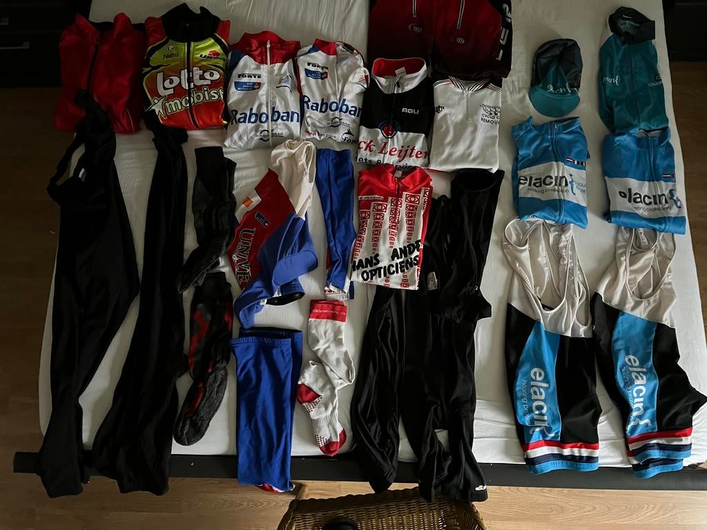 Wielerkleding collectie te koop, Ophalen, Zo goed als nieuw
