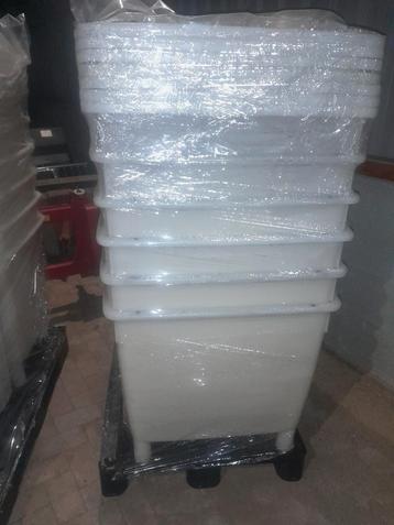 krat opslag bak kunstof palletbox  beschikbaar voor biedingen