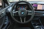 BMW 1 Serie 120 M Sport Automaat / Sportstoelen / Achteruitr, Auto's, 156 pk, Met garantie (alle), Alcantara, 19 km/l