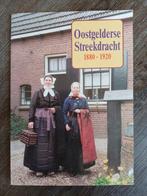 Oostgelderse Streekdracht 1880 - 1920., Ophalen of Verzenden, Gelezen