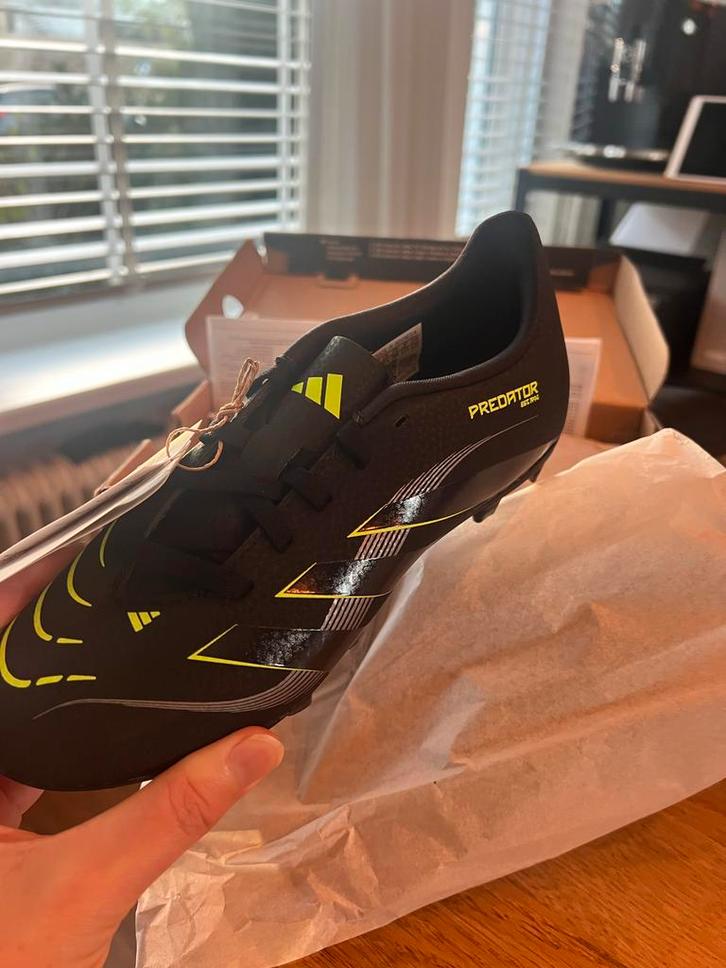 Adidas Predator Club FG/MG J - Mt. 36 - Nieuw!, Sport en Fitness, Voetbal, Nieuw, Schoenen, Maat XS of kleiner, Ophalen