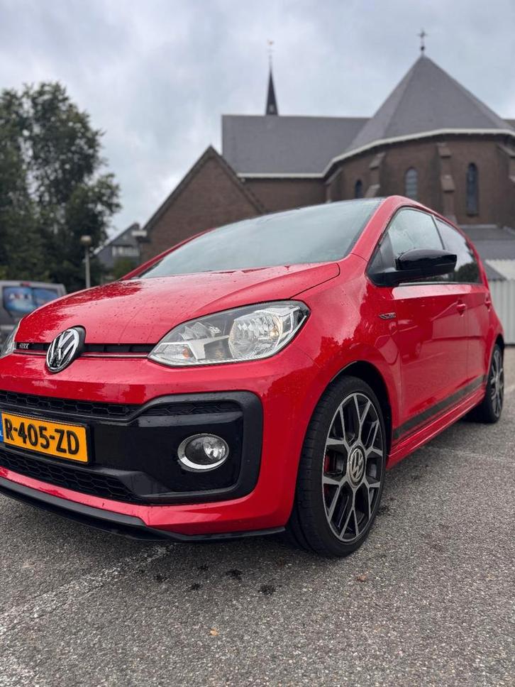 Volkswagen UP! GTI met panodak, airco, stoelverwarming, Auto's, Volkswagen, up!, Benzine, Euro 6, Hatchback, Handgeschakeld, Rood
