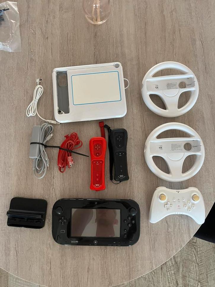 Wii U met 115 spellen!!!, Spelcomputers en Games, Spelcomputers | Nintendo Wii U, Gebruikt, Met 3 controllers of meer, Met games