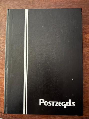 Postzegelverzameling beschikbaar voor biedingen