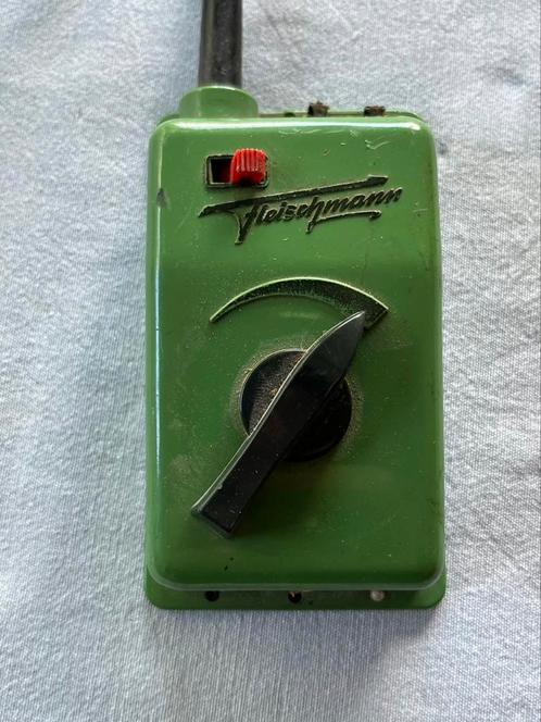Fleischmann 710 transformator 14V, Hobby en Vrije tijd, Modeltreinen | H0, Zo goed als nieuw, Transformator of Voeding, Gelijkstroom