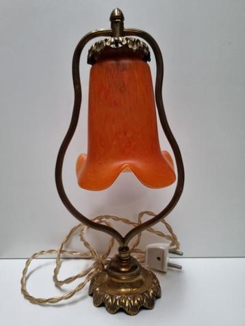 Antiek Tafel- / Nachtlampje beschikbaar voor biedingen