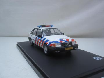 Volvo 440 Rijkspolitie Alkmaar 1992 1:43 Triple 9 Lim.ed. beschikbaar voor biedingen