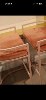 Design Barkruk Roze, Huis en Inrichting, Barkrukken, 2 krukken, Ophalen of Verzenden, Gebruikt, 90 cm of meer