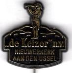 de Keizer M.V. zwart plastic dranken speldje ( N_146 ), Verzamelen, Speldjes, Pins en Buttons, Verzenden, Nieuw, Merk, Speldje of Pin